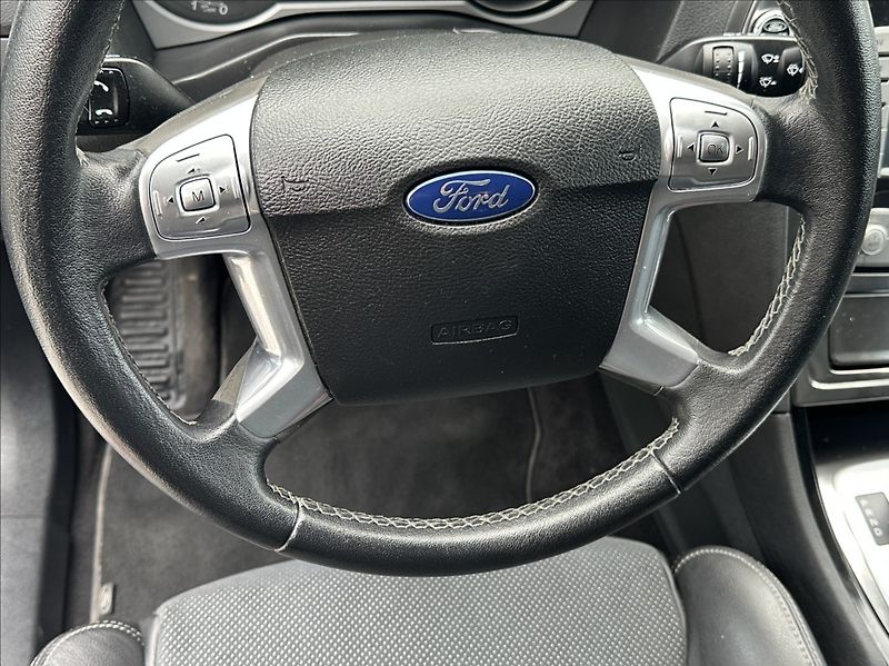 Ford Mondeo 2,3 160PS  Titanium A/T - fotka 31 z 46