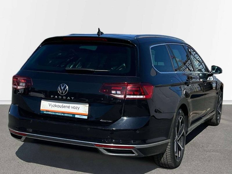 Volkswagen Passat (2022) 2.0 TDI 147kW BMT 4MOT DSG Ele - fotka 19 z 20