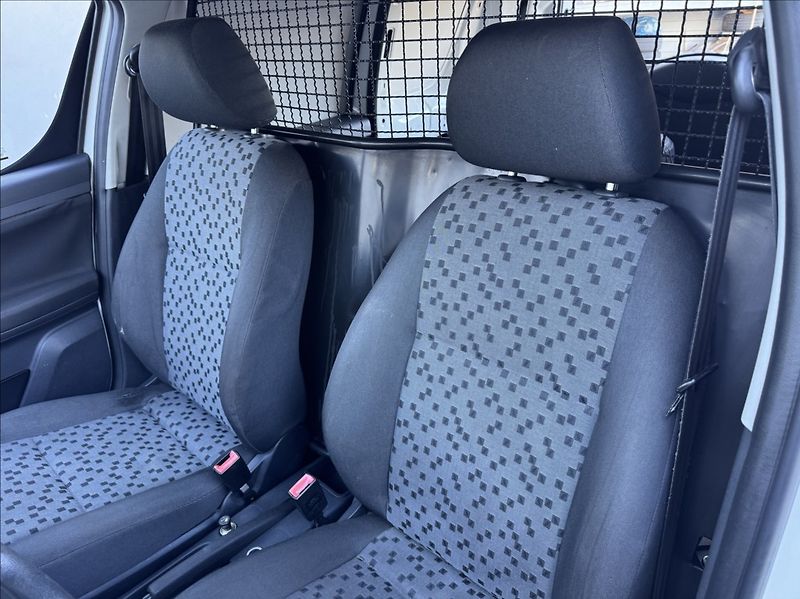 Škoda Praktik 1,2 TSI 63kW DPH 1.maj původČR - fotka 29 z 46
