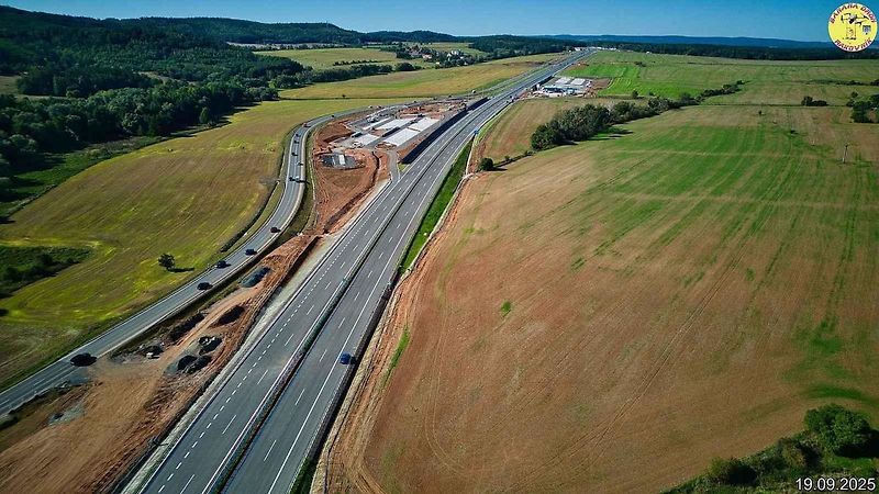 Aktuální snímky obchvatu Hořoviček před otevřením dálnice. Foto: Jan Banán Svoboda