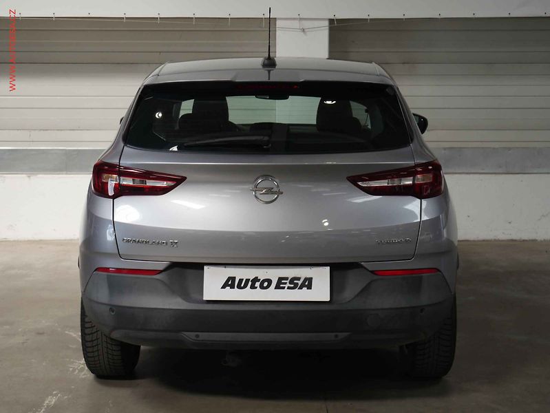 Opel Grandland X (2018) 1.6CDTi, LED - fotka 5 z 22