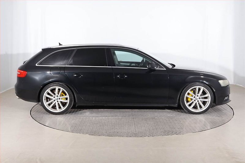 Audi A4 (2012) 3.0 TDI, 4X4, Automat - fotka 6 z 23