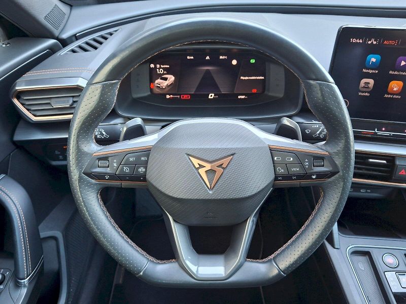 Cupra Formentor (2022) DSG 1,5TSi 110kW - fotka 13 z 35