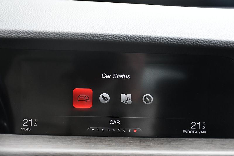 Alfa Romeo Stelvio 2.0 206kW Q4 VELOCE - fotka 30 z 35