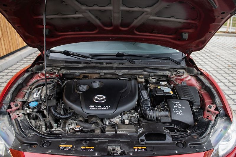 Mazda 6 - fotka 30 z 32
