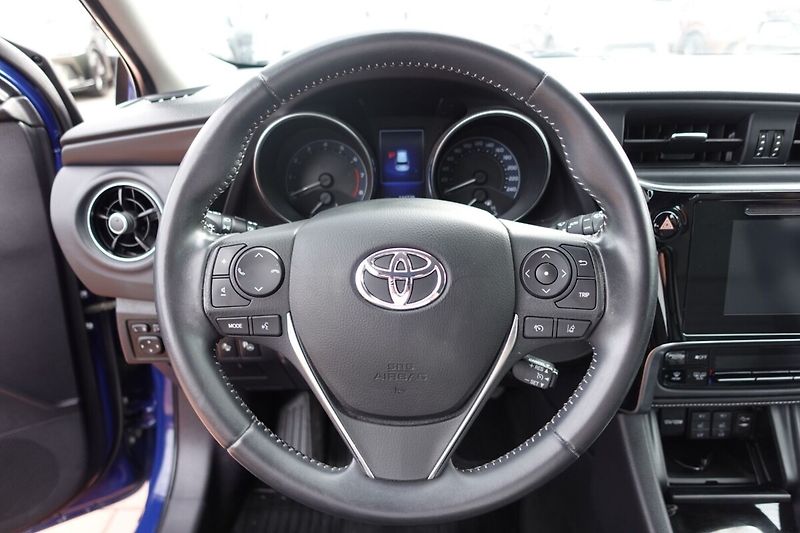 Toyota Auris 1.6VVTi 6M/T BO Active Trend - fotka 17 z 32