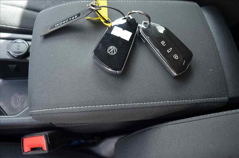 Volkswagen Golf (2021) KOMBI 1,0 TSI - fotka 12 z 20
