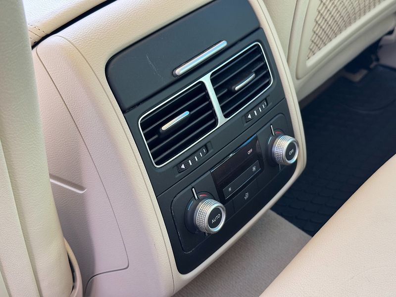 Volkswagen Touareg (2015) 3,0 TDI  193 KW Rline - fotka 23 z 35