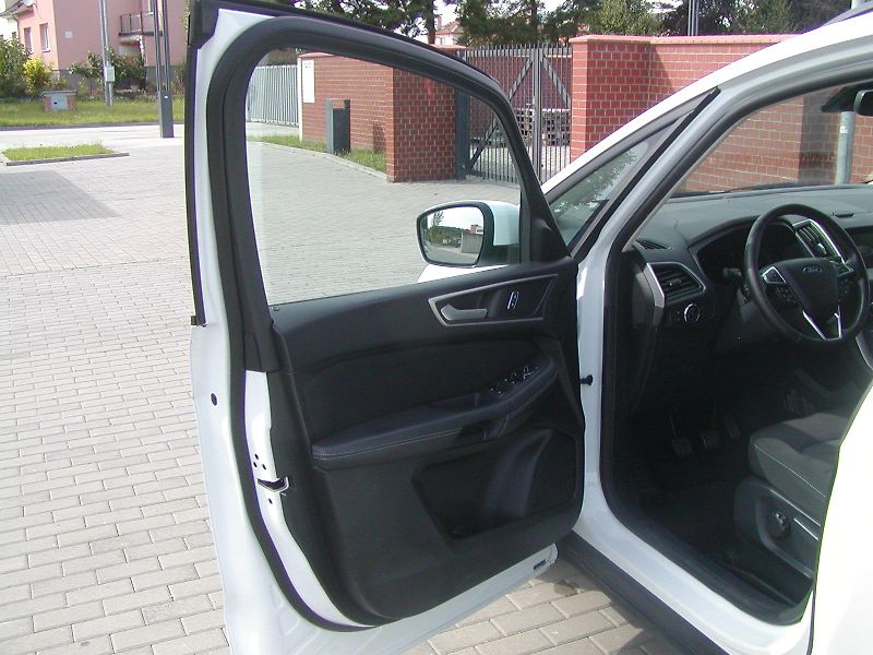 Ford Galaxy 2.0TDCi,7-MÍST, BUSINESS,NAVI  - fotka 16 z 51