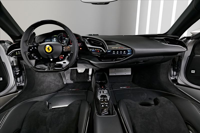 Ferrari SF90 (2024) Spider LIFT / CARBON / JBL - fotka 18 z 26