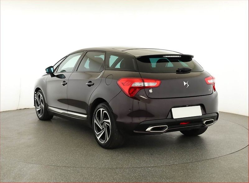 Citroën DS5 (2015) 2.0 BlueHDI, Automat, ČR,1.maj - fotka 4 z 21