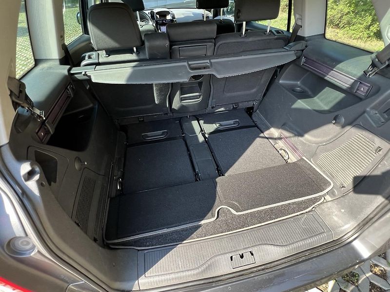 Opel Zafira (2012) - fotka 19 z 21