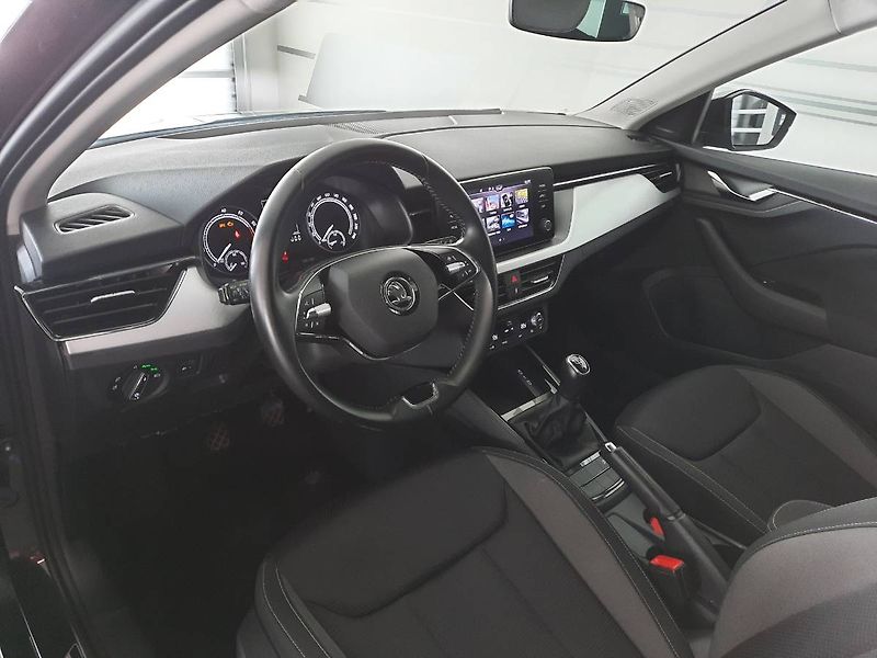 Škoda Scala (2022) Ambition 1.0 TSI (70kW/95k) - fotka 6 z 25