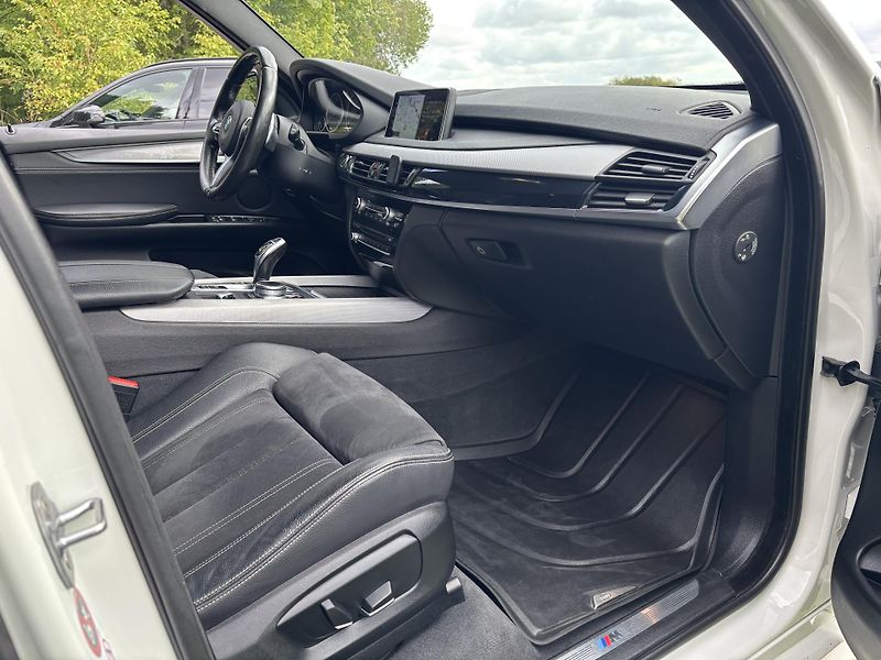 BMW X5 M PAKET X-DRIVE 40D - 230 kW - fotka 21 z 30