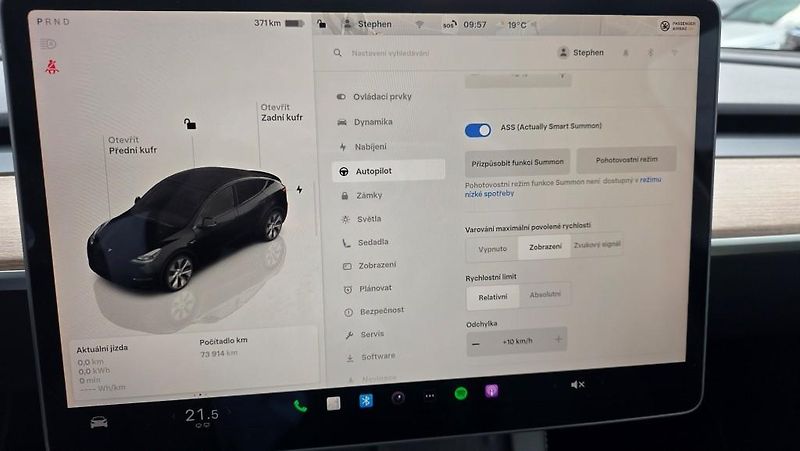 Tesla Model Y (2023) Long Range AWD DE SoH 92,9% - fotka 24 z 36