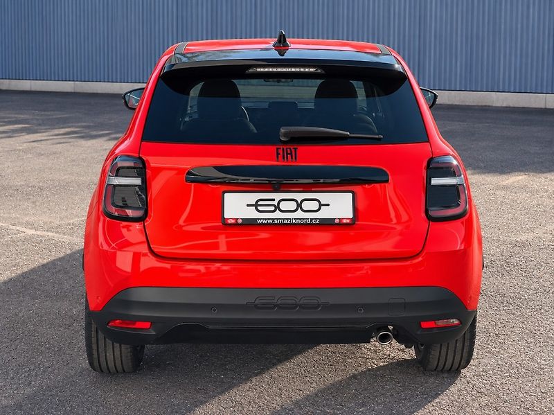 Fiat 600 (2026) 1,2 T (100k) SPORT 6MT - fotka 7 z 32