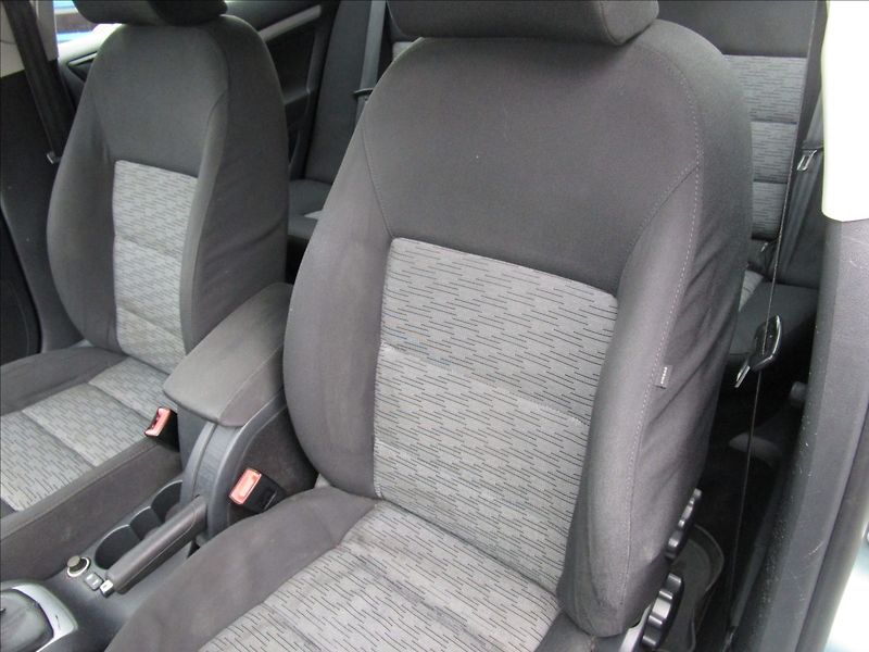Škoda Octavia Combi 1.9TDi Ambiente, Klima - fotka 12 z 41