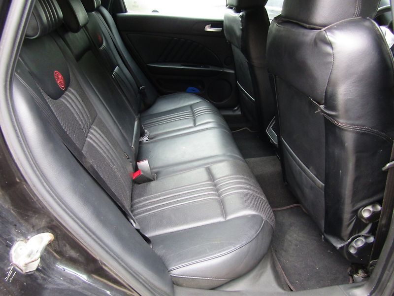 Alfa Romeo 159 (2009) 2.0JTD 125kW - fotka 24 z 33