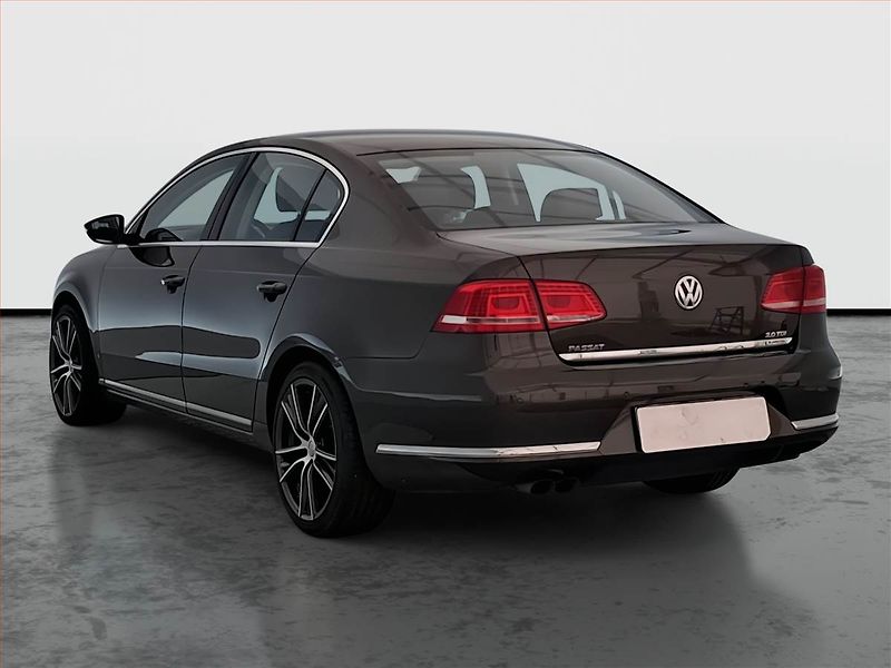 Volkswagen Passat (2013) 2.0 TDI, Automat, Tempomat - fotka 4 z 20