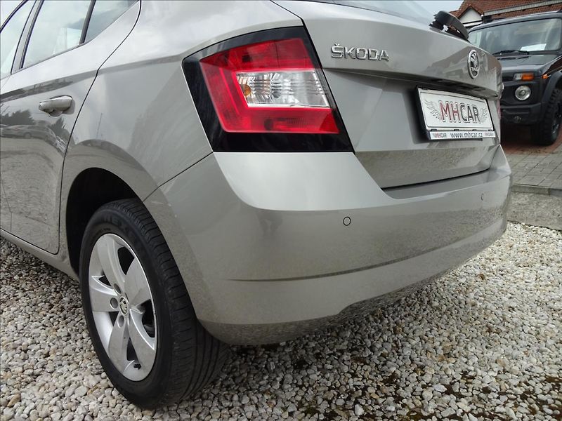 Škoda Fabia III 1.0TSI 70 kW STYLE - fotka 14 z 51