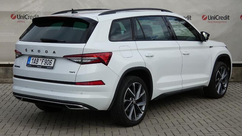 Škoda Kodiaq 2,0 TSI Sportline DSG 4x4 - fotka 3 z 28