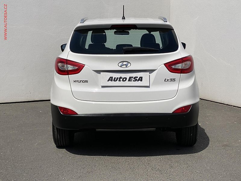 Hyundai ix35 (2014) 1.6 GDi, +kola - fotka 5 z 17