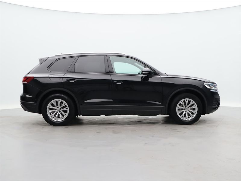 Volkswagen Touareg 3,0 V6TDI 170kW Aut.klima Tažn - fotka 8 z 30