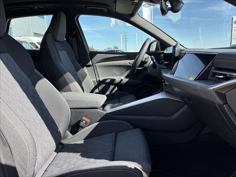 Audi Q5 2,0 TDI 150kW S-Line quattro - fotka 20 z 52