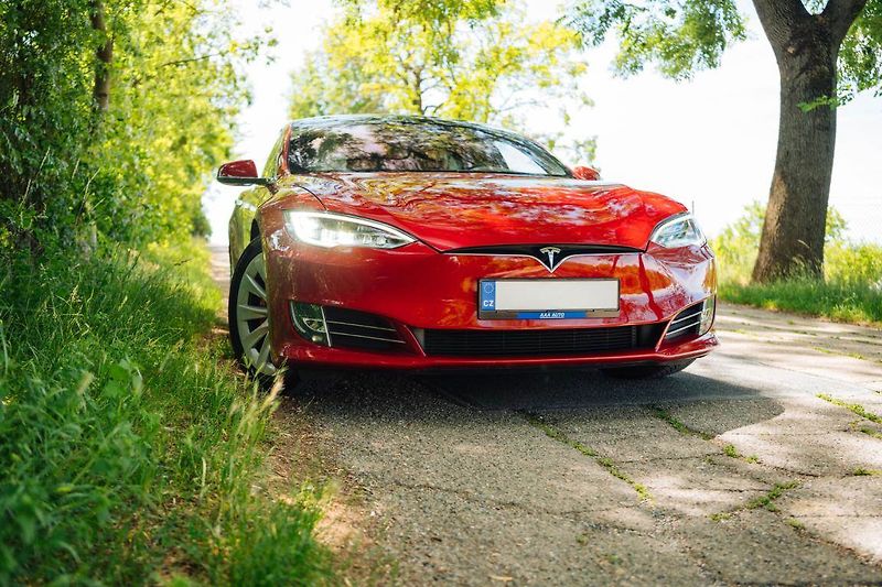 Tesla Model S (2019) P100D Ludicrous, SoH 91% - fotka 2 z 30