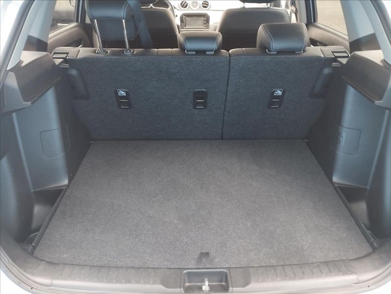 Suzuki Vitara 1,6 DDiS 88KW 4X4, KŮŽE, LED - fotka 23 z 23