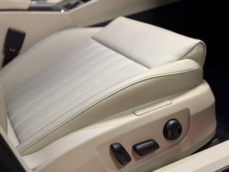 Škoda Superb (2023) L&K 2,0 TDI 147 kW 7-st aut 4x - fotka 29 z 66
