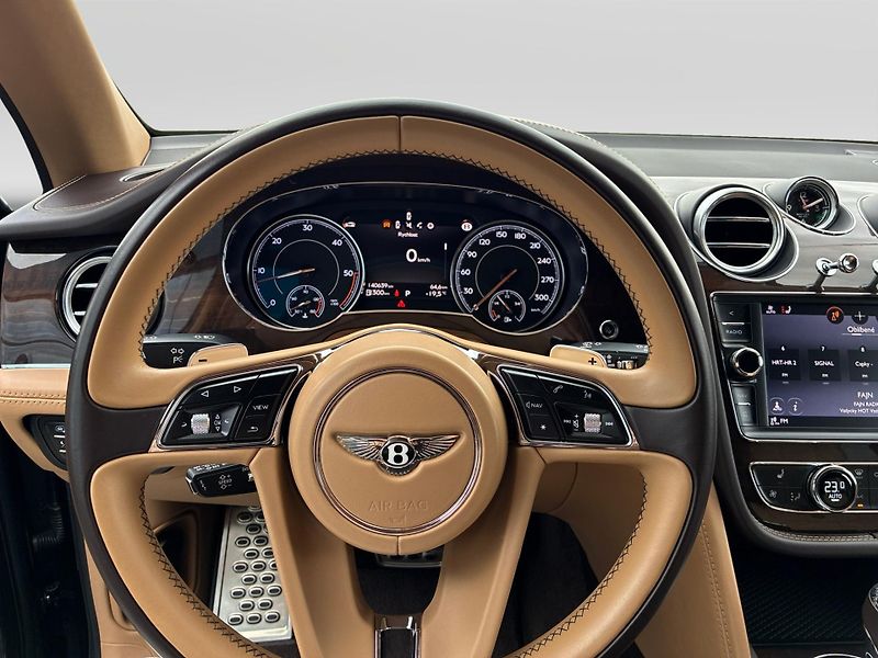 Bentley Bentayga Diesel - fotka 12 z 14