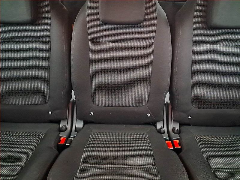 Peugeot 5008 (2011) 1.6 HDi, Serv.kniha, Tempomat - fotka 10 z 14