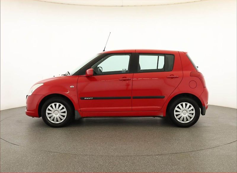 Suzuki Swift (2005) 1.3, po STK, jezdí výborně - fotka 3 z 13