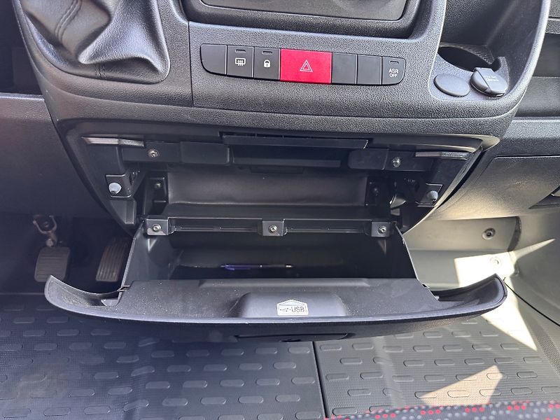 Peugeot Boxer (2021) L2H2 2.2 BlueHDI (140k) 6MT - fotka 17 z 20
