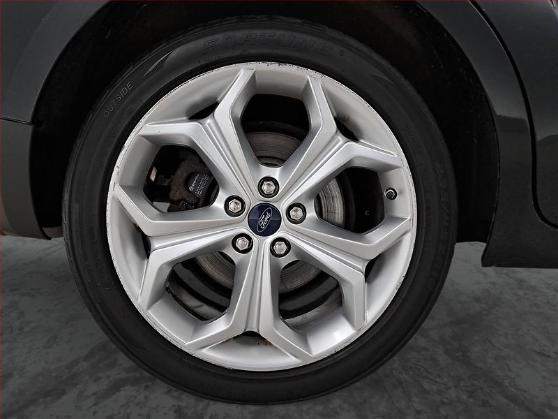 Ford Galaxy (2012) 2.2 TDCi, 7 míst, ČR,1.maj - fotka 15 z 19