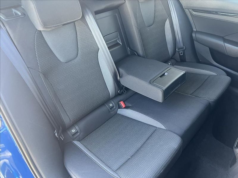 Škoda Octavia 2,0 TDI 85kW Ambition Combi - fotka 20 z 31