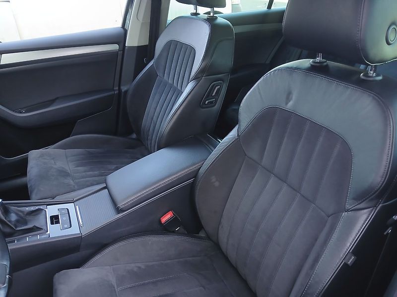 Škoda Superb 2.0 TDI 110kW - fotka 13 z 35