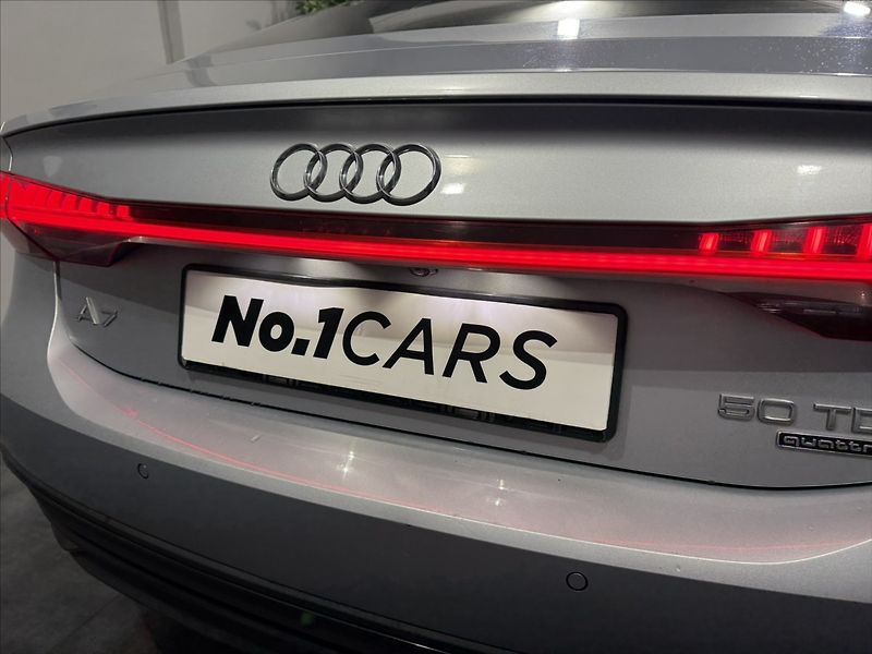 Audi A7 3,0   50TDI S-LINE B&O MATRIX - fotka 30 z 38