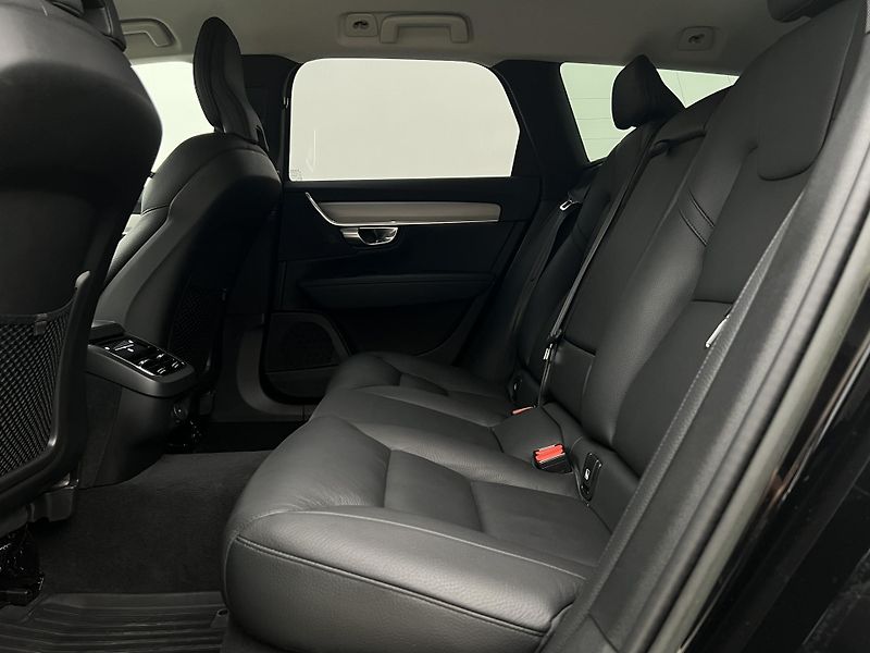 Volvo V90 CC B4 AWD PLUS AUT  - fotka 6 z 42