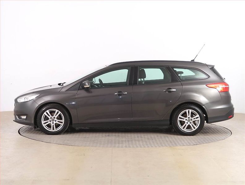 Ford Focus (2017) 1.5 TDCi, Tempomat - fotka 3 z 16