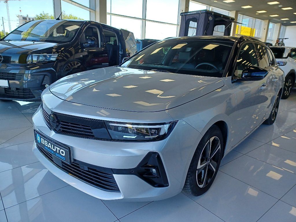 Opel Astra GS 1,2 Turbo AT8