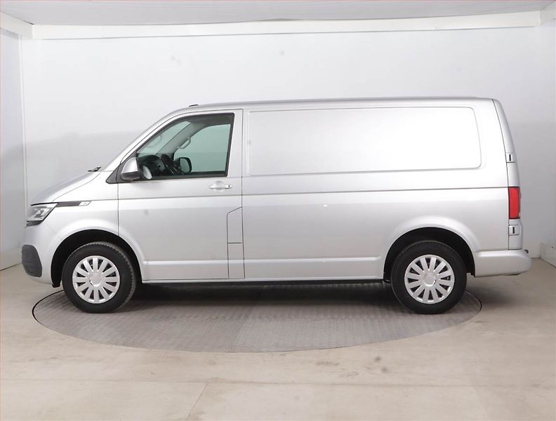 Volkswagen Transporter (2023) 2.0 TDI, ČR, 1Maj - fotka 3 z 16