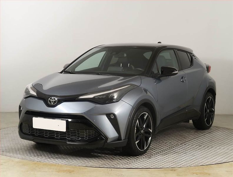 Toyota C-HR (2023) GR Sport 1.8 Hybrid - fotka 2 z 26