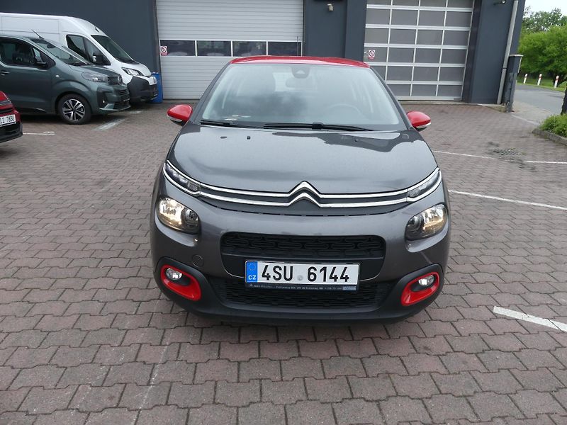 Citroën C3 (2019) 1,2 PureTech 110 MAN6 FEEL - fotka 2 z 21