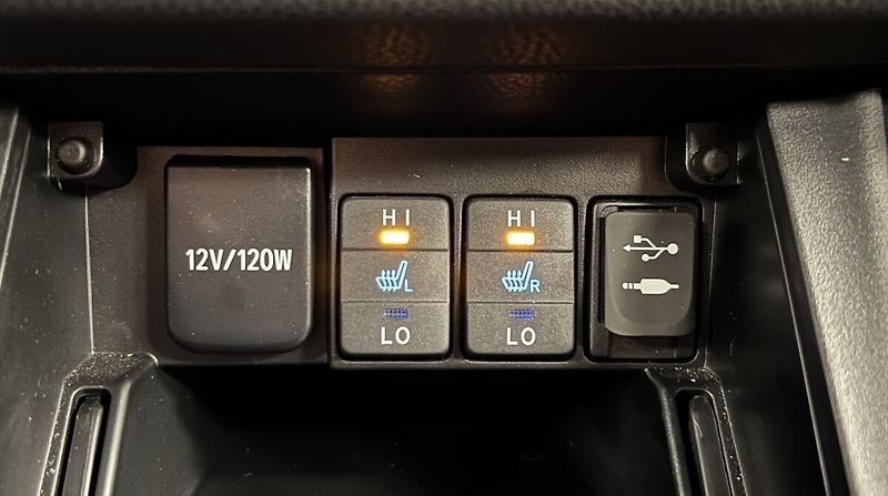 Toyota Corolla 1.6  ACTIVE TREND+ - fotka 7 z 16