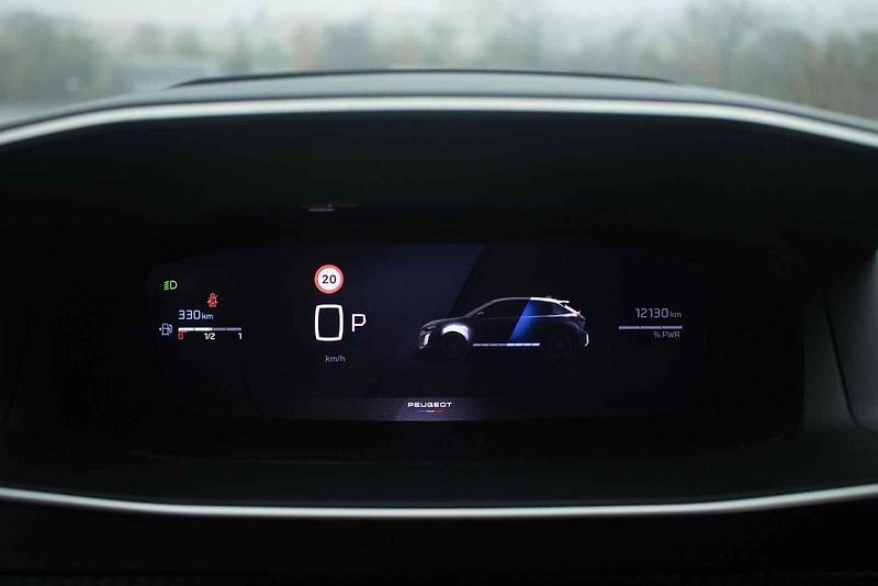 test Peugeot 208 hybrid