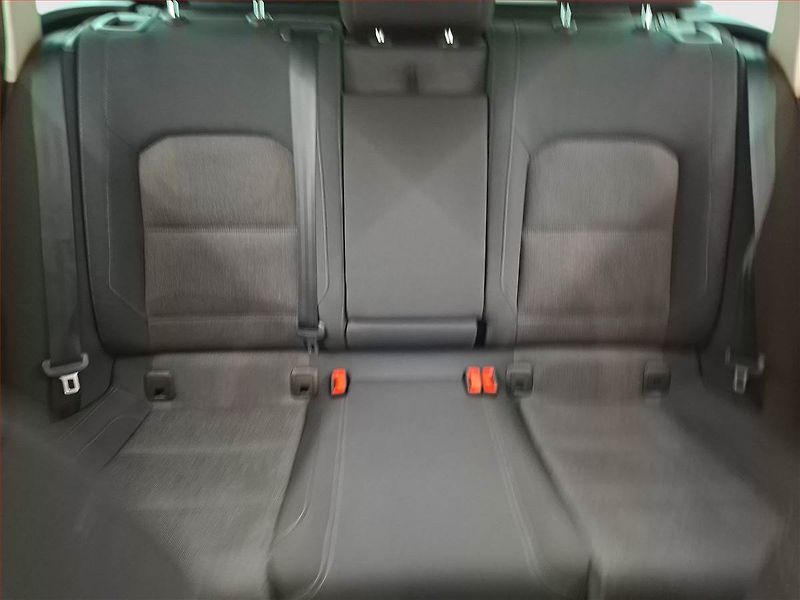 Volkswagen Passat (2018) 2.0 TDI, Automat, Navi - fotka 10 z 21