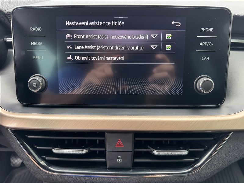 Škoda Scala 1,0 TSI STYLE DPH 1maj původČR - fotka 43 z 50