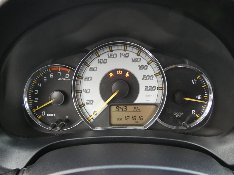 Toyota Yaris 1,3 1.33 VVT-i Trend,ČR,kamera - fotka 20 z 33